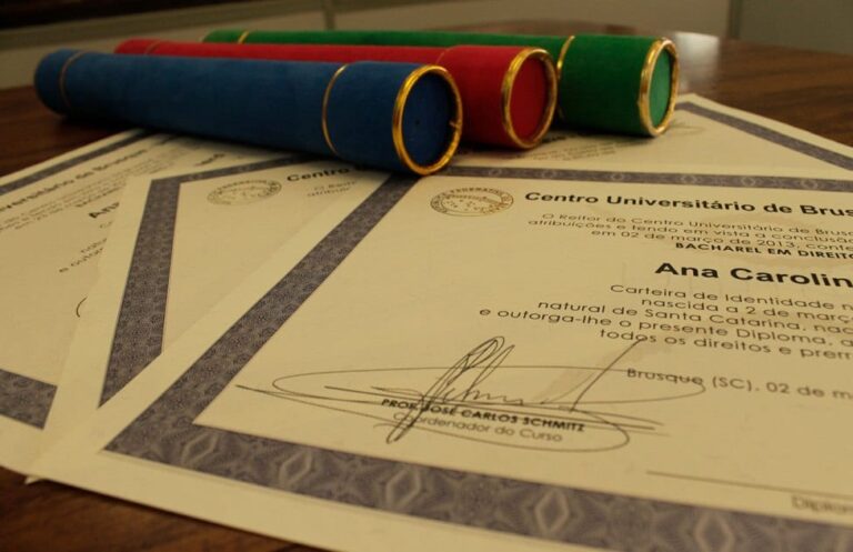 O que é o Diploma de Mestrado e Quais as Vantagens na Carreira Profissional